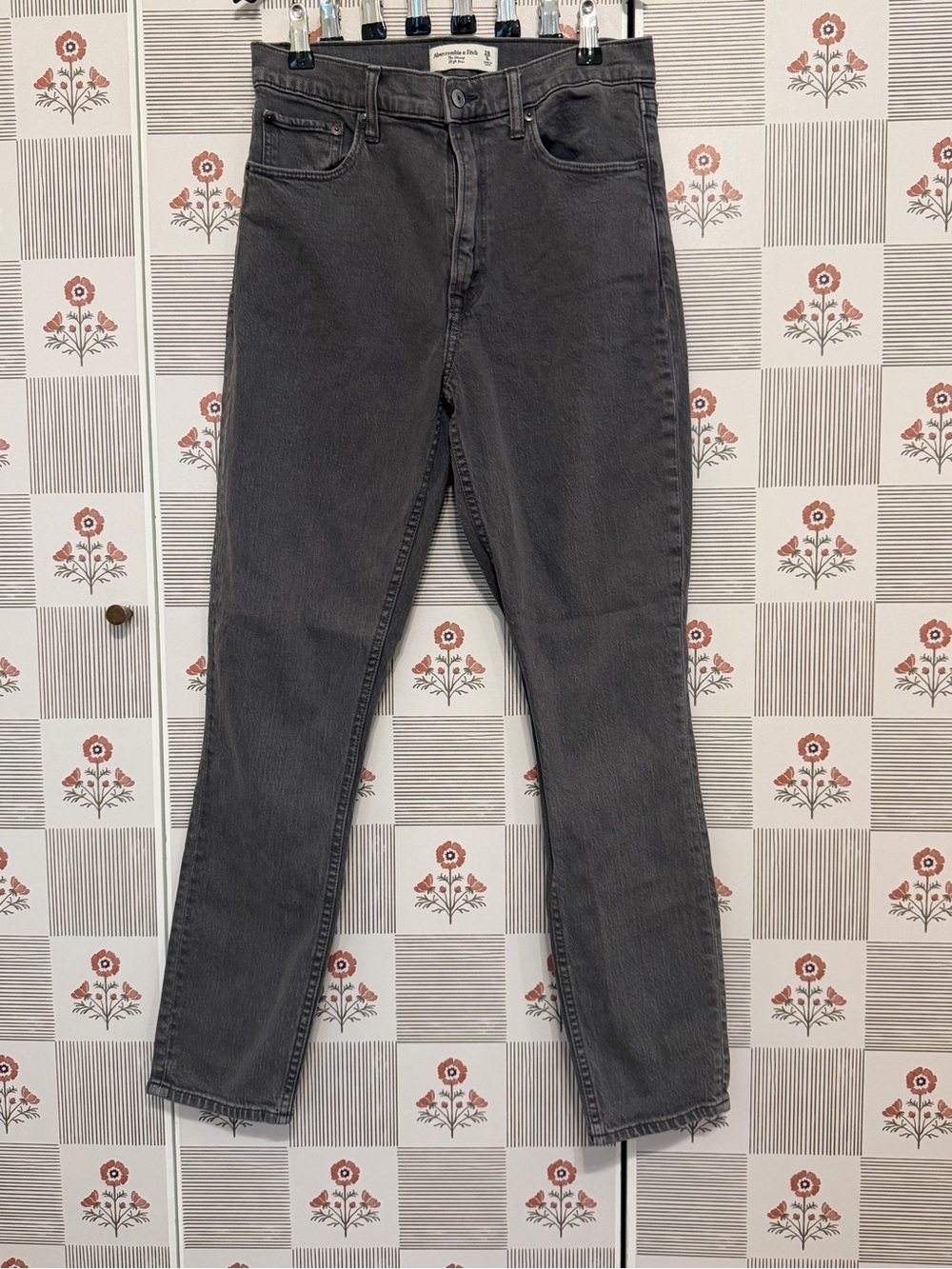 Abercrombie & Fitch THE SKINNY HIGH RISE Charcoal Women's Jeans 6/28